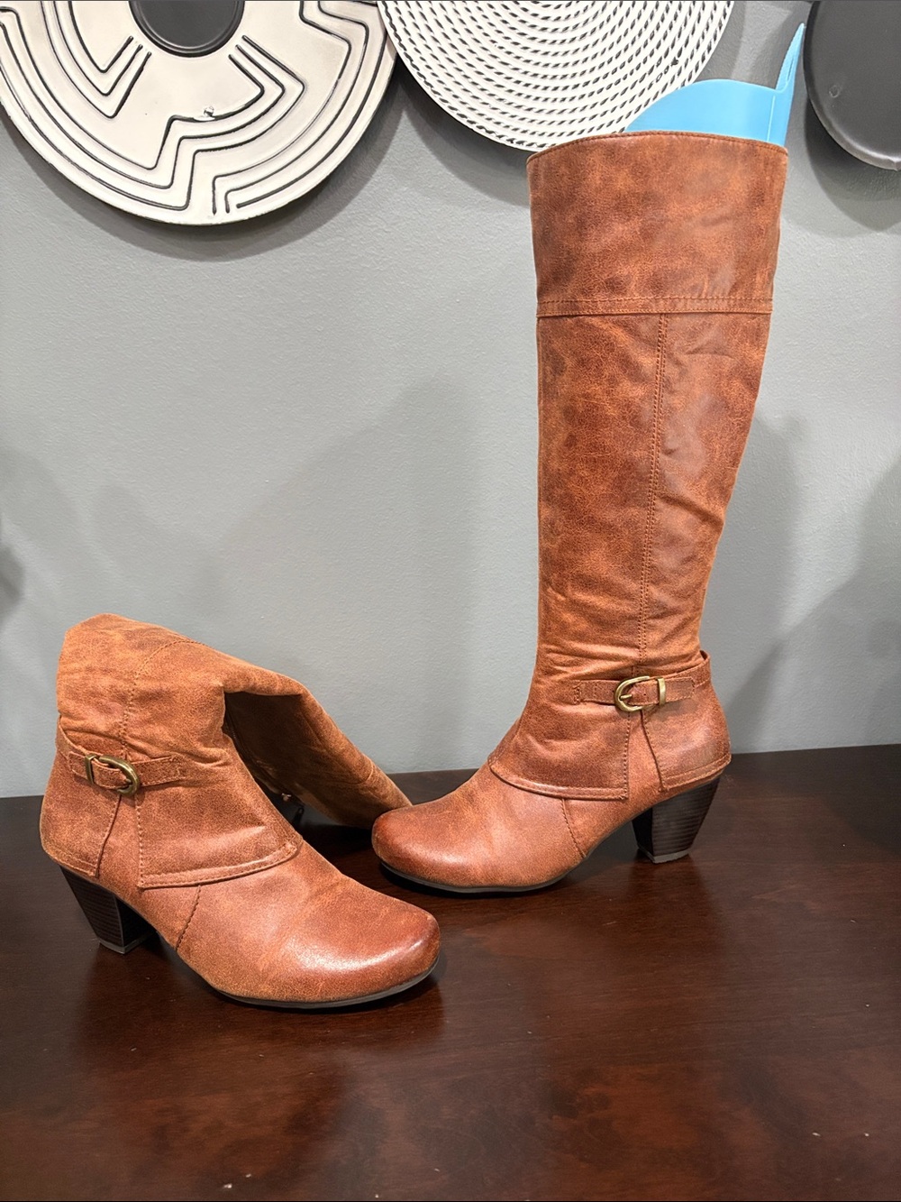 Yuu Brown Knee-High and Ankle Boot Set with Buckle